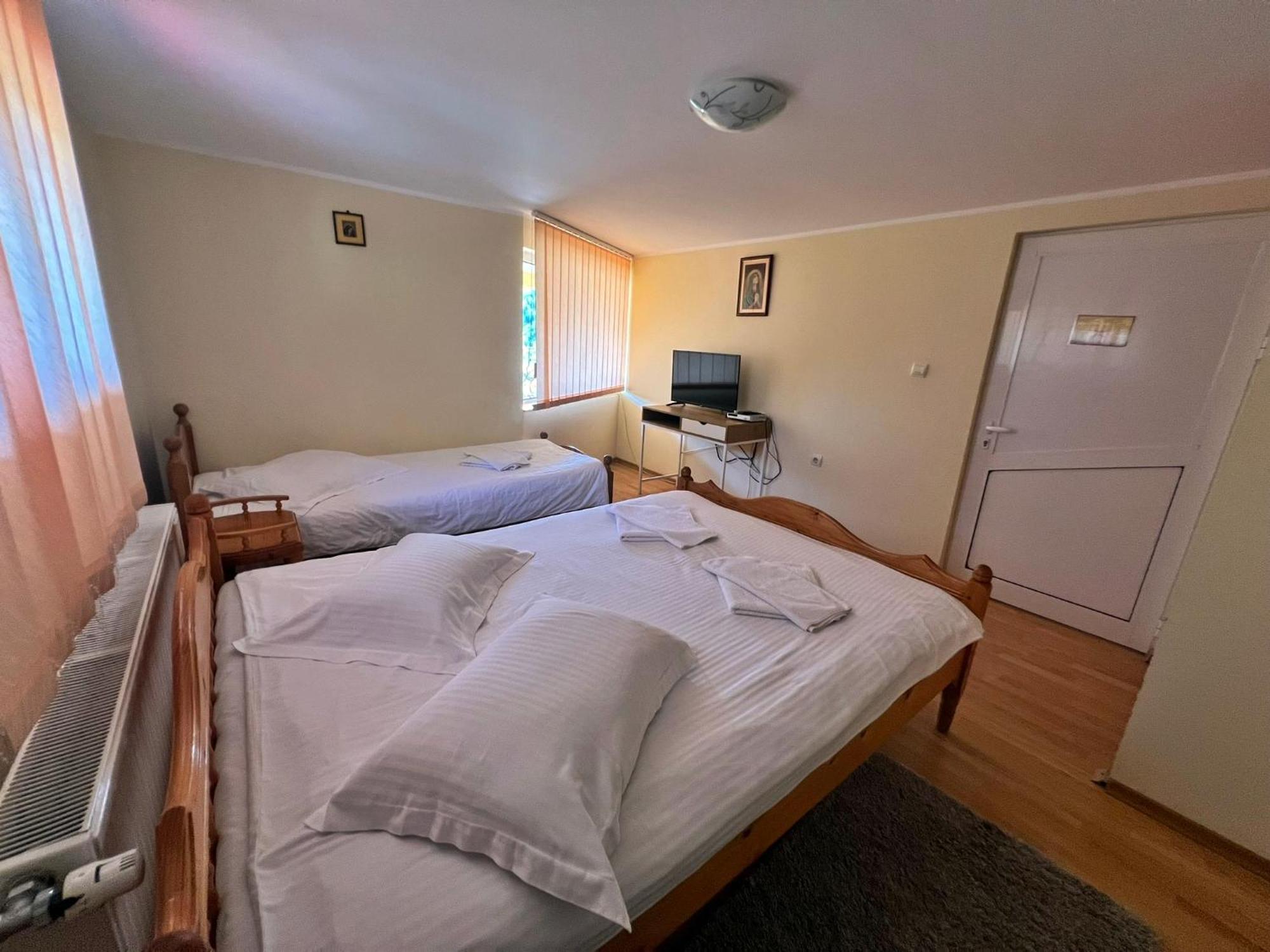 Casa Potcoava Hotel Lepşa Buitenkant foto