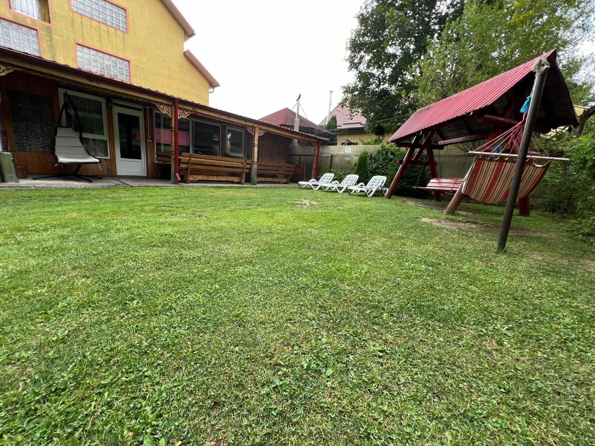 Casa Potcoava Hotel Lepşa Buitenkant foto