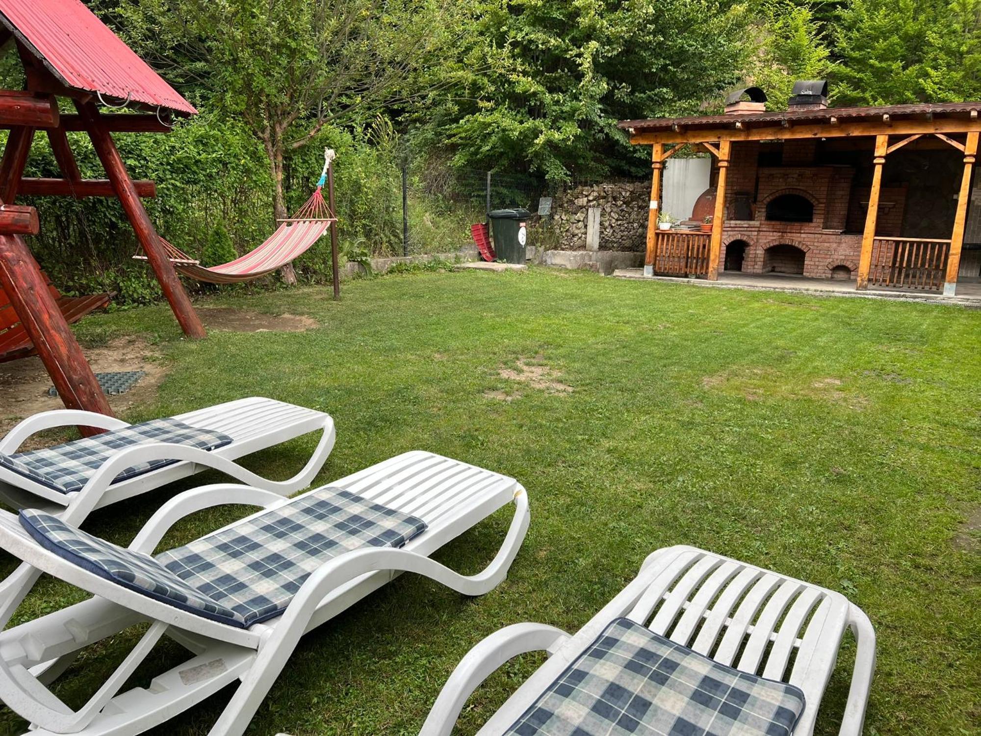 Casa Potcoava Hotel Lepşa Buitenkant foto